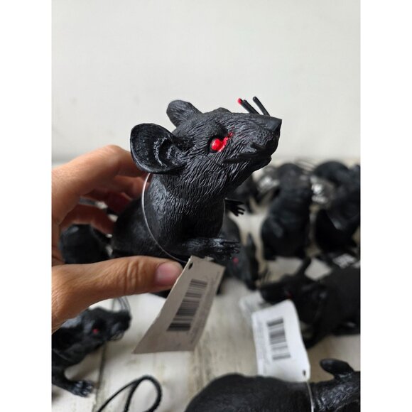 Greenbrier graveyard rat squeak Halloween mouse set lot huge prop decor lifelike - Picture 7 of 11